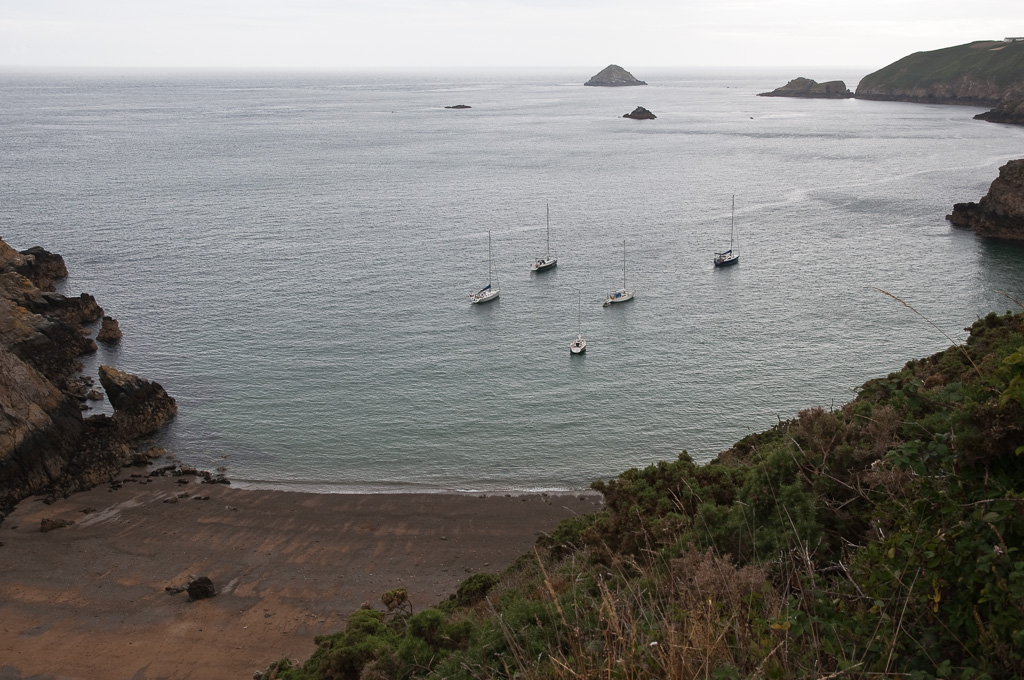 Ankeren in de Dixcart Bay bij Sark